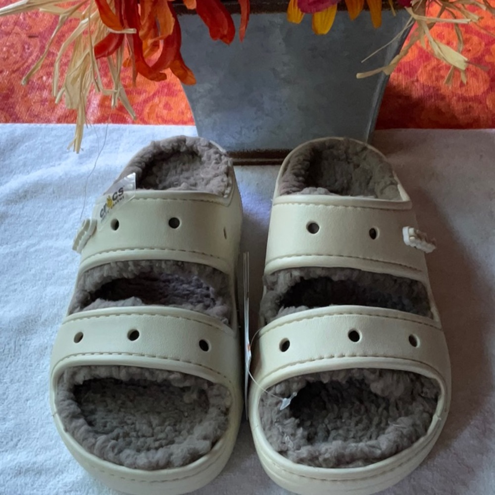 🐊 CROCS CLASSIC COZZZY  SANDALS 🐊 NWT 🐊 - Picture 4 of 16